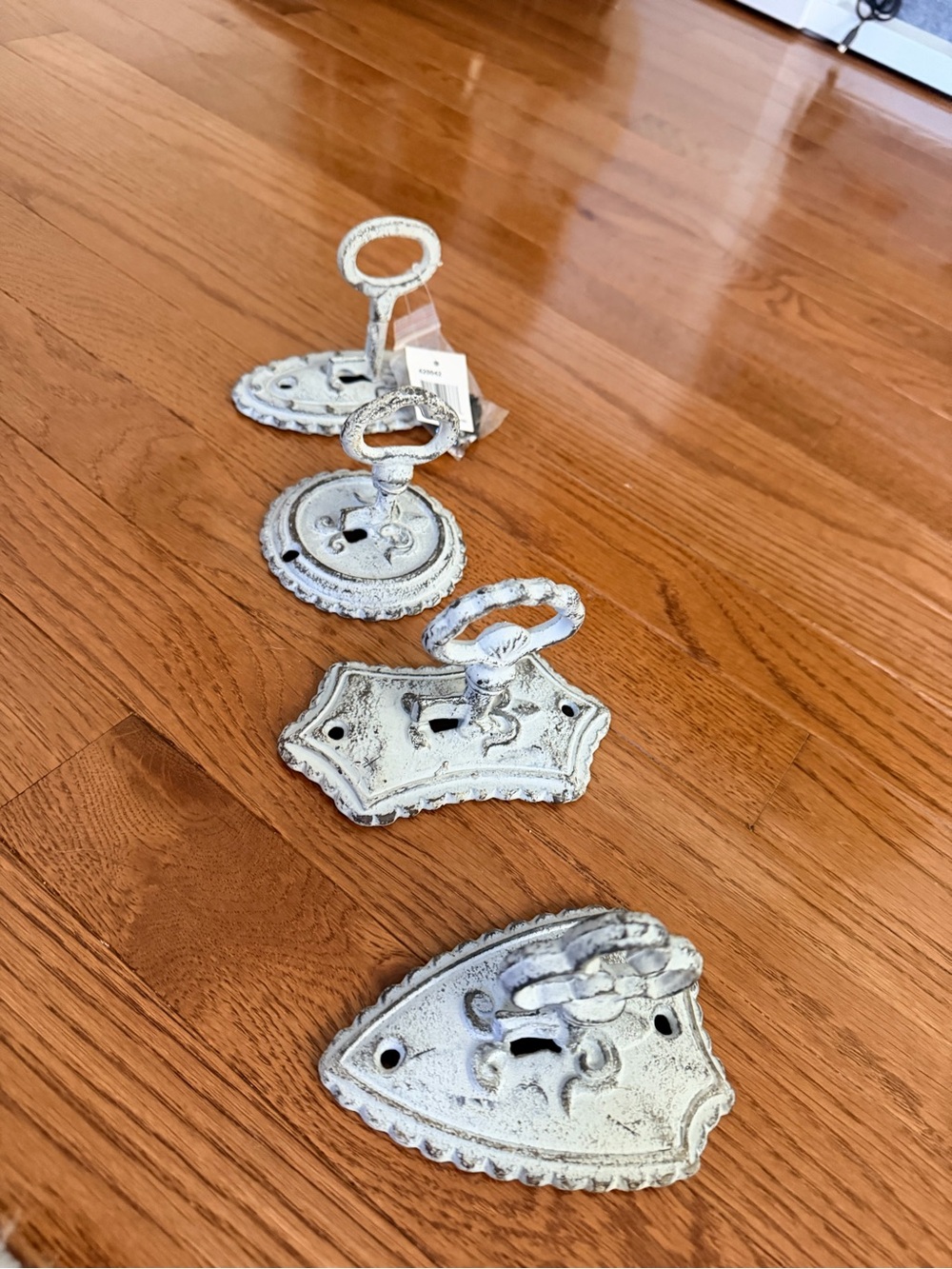 Vintage White Metal Key Wall Decor - Home Wall Decor set of 4 coat hooks